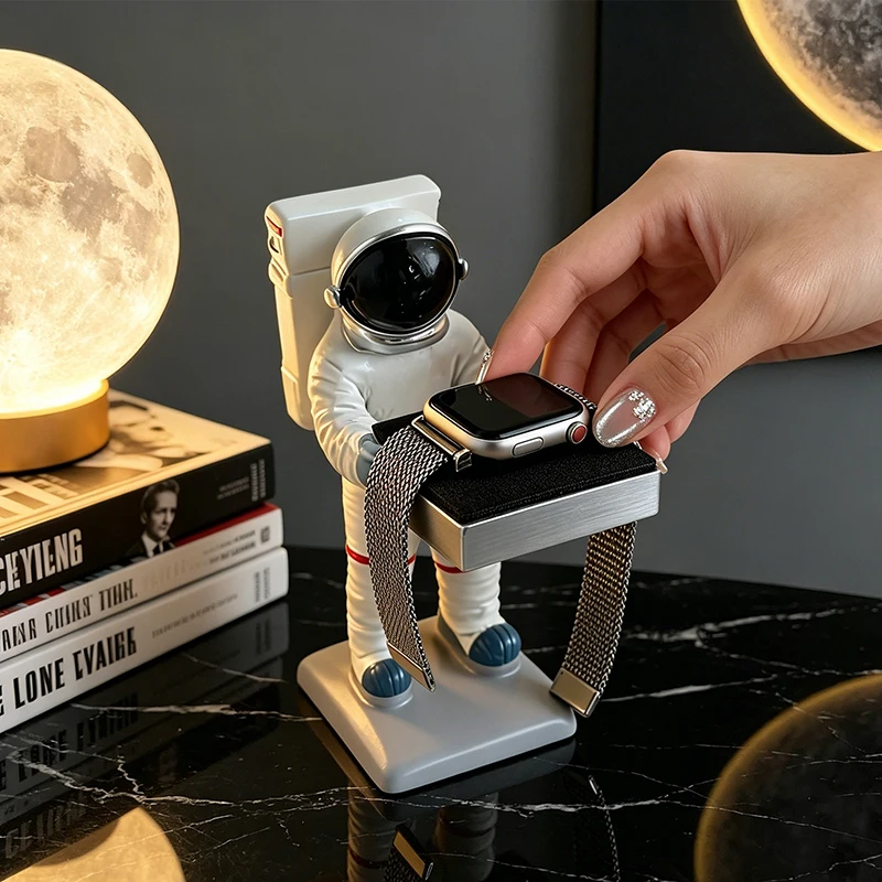 Smartwatch Apple Watch - Penyangga Jam Tangan Resin Astronot Kreatif,